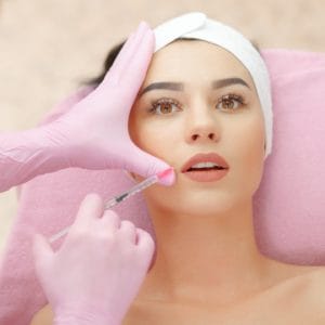 علاج وتفتيح الشفاه